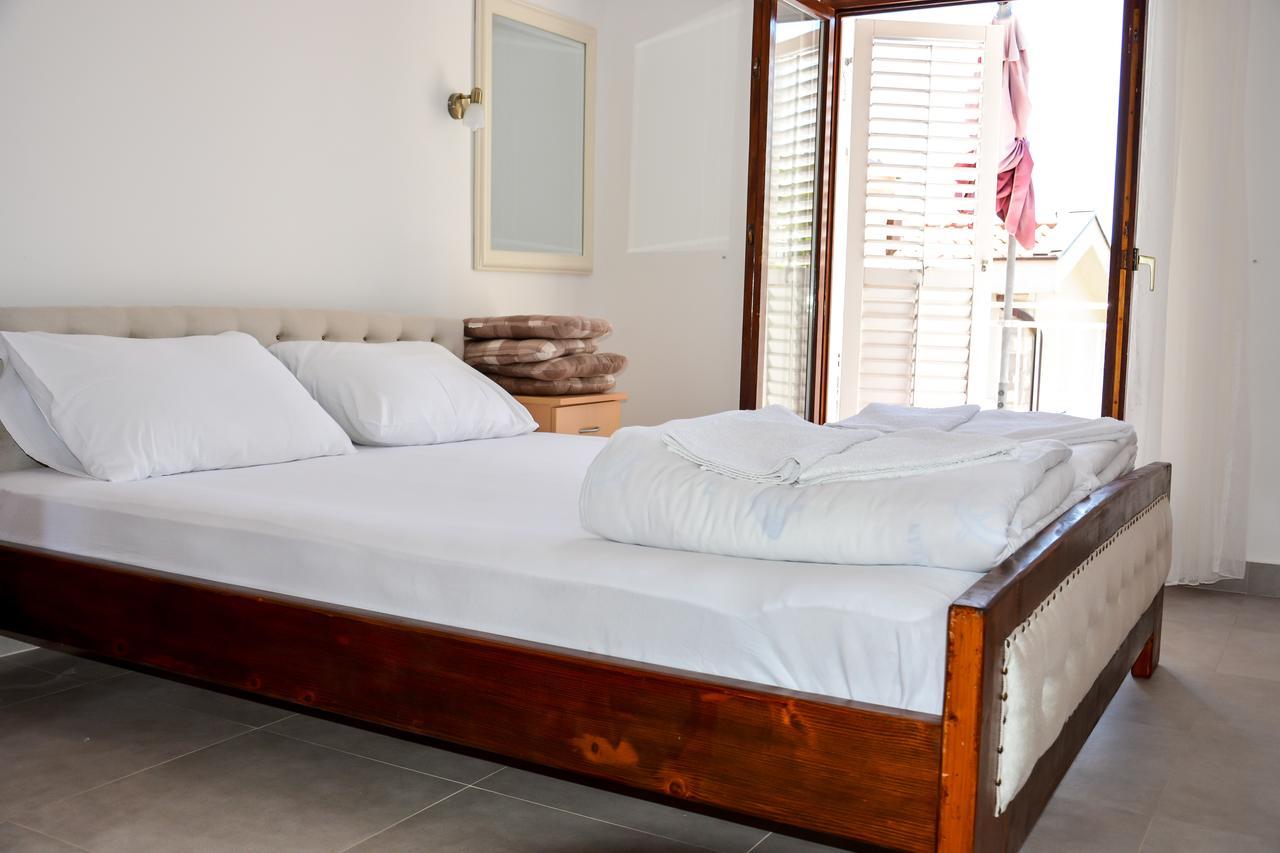 Apartments Minja S Petrovac Εξωτερικό φωτογραφία
